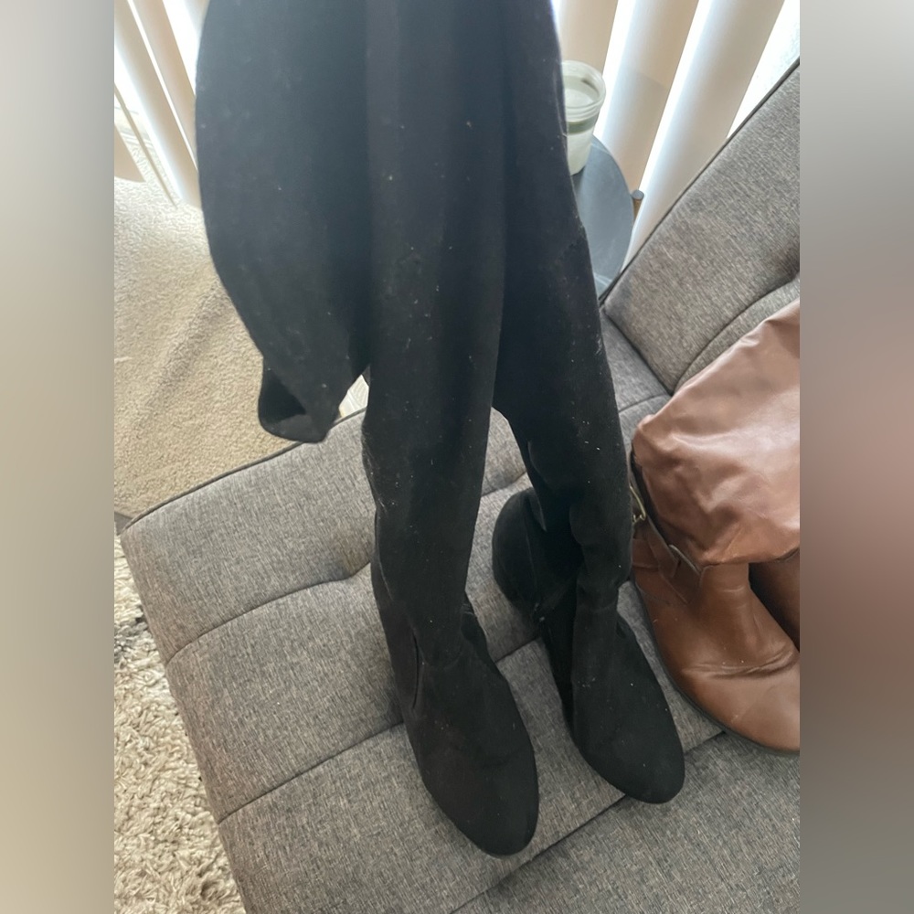 Women’s boots ! X2